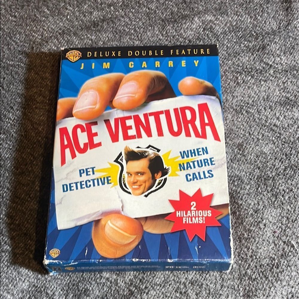 Warner Bros. Ace Ventura Deluxe Double Feature - Blue and Red